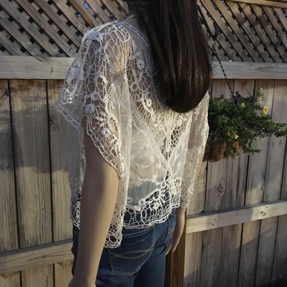 NEW LACE and MESH CROP TOP ~ last 1 - Picture 8 of 14